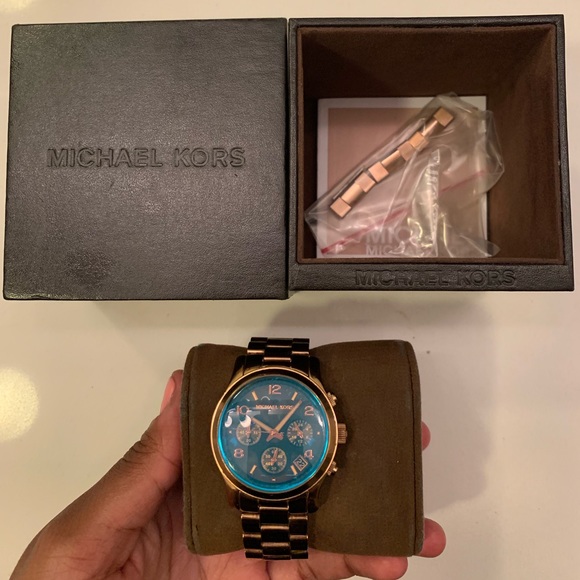 MICHAEL Michael Kors
